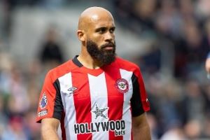 喀麦隆助理教练：姆贝莫对转会如此拖沓很沮丧，他确实想去曼联