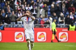 队报：托利索决定留在里昂，新赛季将担任里昂新队长