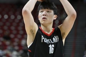 杨瀚森：训练很密集&大家都很紧凑 还没有我个人的针对性训练