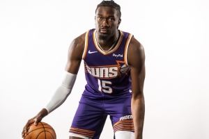 太阳主帅:对马威的使用非常有策略性 他的出场时间会逐步增加